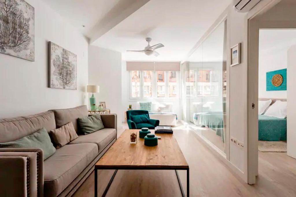 Nuevo Apartamento Lujo Playa Malagueta-Centro Малага Экстерьер фото